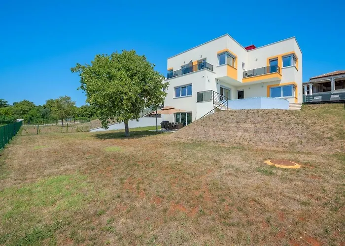 Willa Magnolija Pula