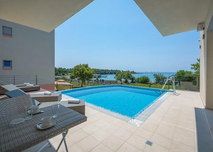 Magnolija Вилла Пула